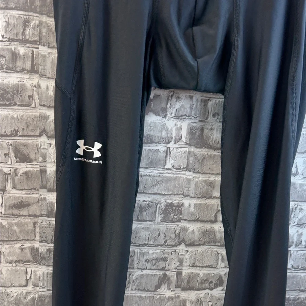 NWT‎ Under Armour Black Athletic Tights